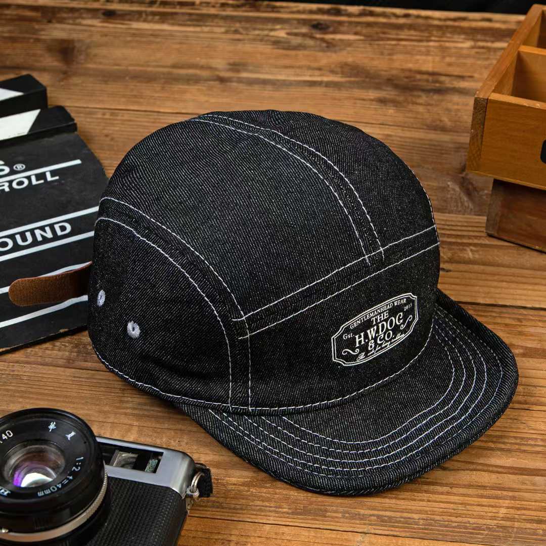 Czapka baseballowa z denimu z  – Cycling Commute Outfit recenzja i cena