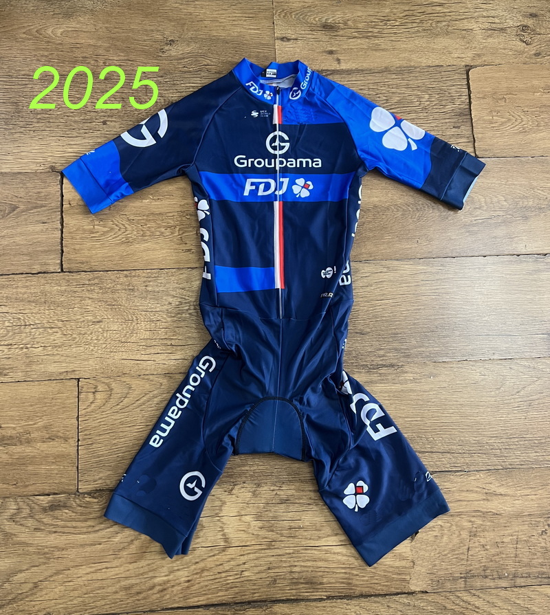 Kombinezon kolarski LASER CUT  – Cycling Community recenzja i cena